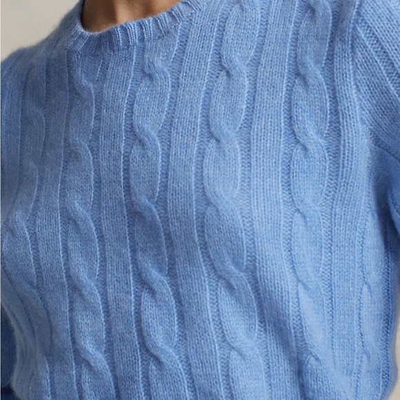 Ralph Lauren Women’s Cable-Knit Cashmere Sweater - Picture 7 of 7